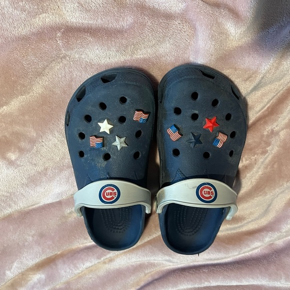 Navy crocs, cubs, with decorative stars, flags - Picture 2 of 5